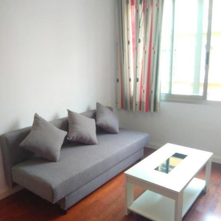 Plaza Merced Apartamentos Малага Екстериор снимка