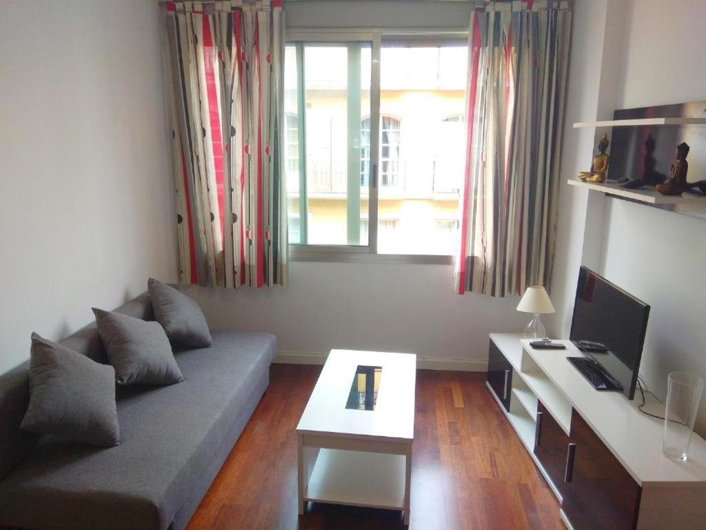 Plaza Merced Apartamentos Малага Екстериор снимка