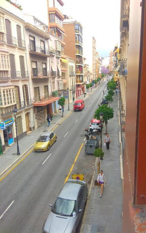 Plaza Merced Apartamentos Малага Екстериор снимка